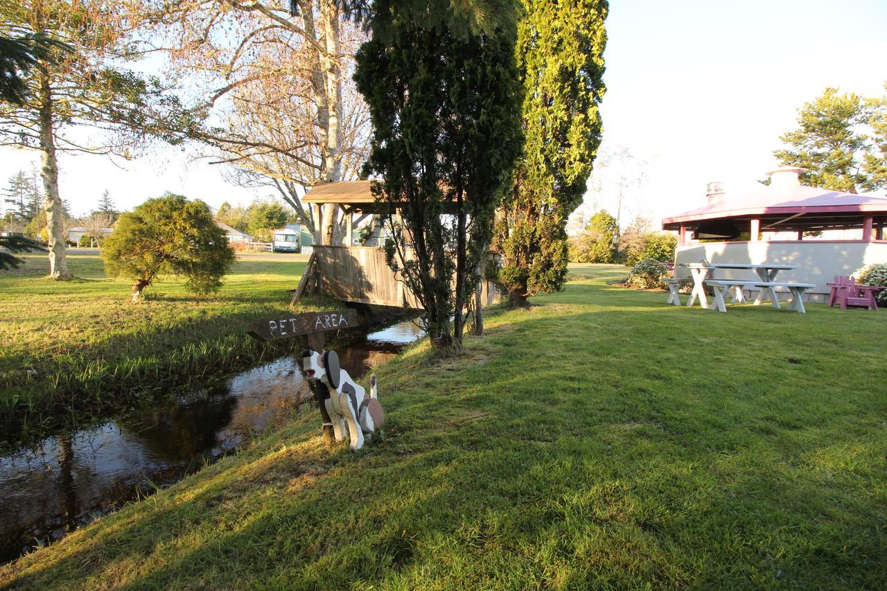 Mariners Cove Inn Westport Exterior photo